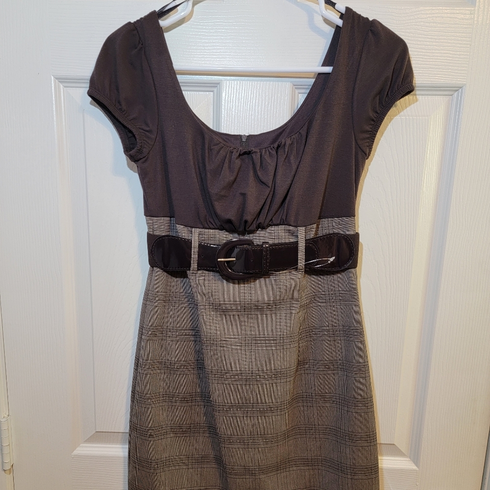 Juniors brown dress